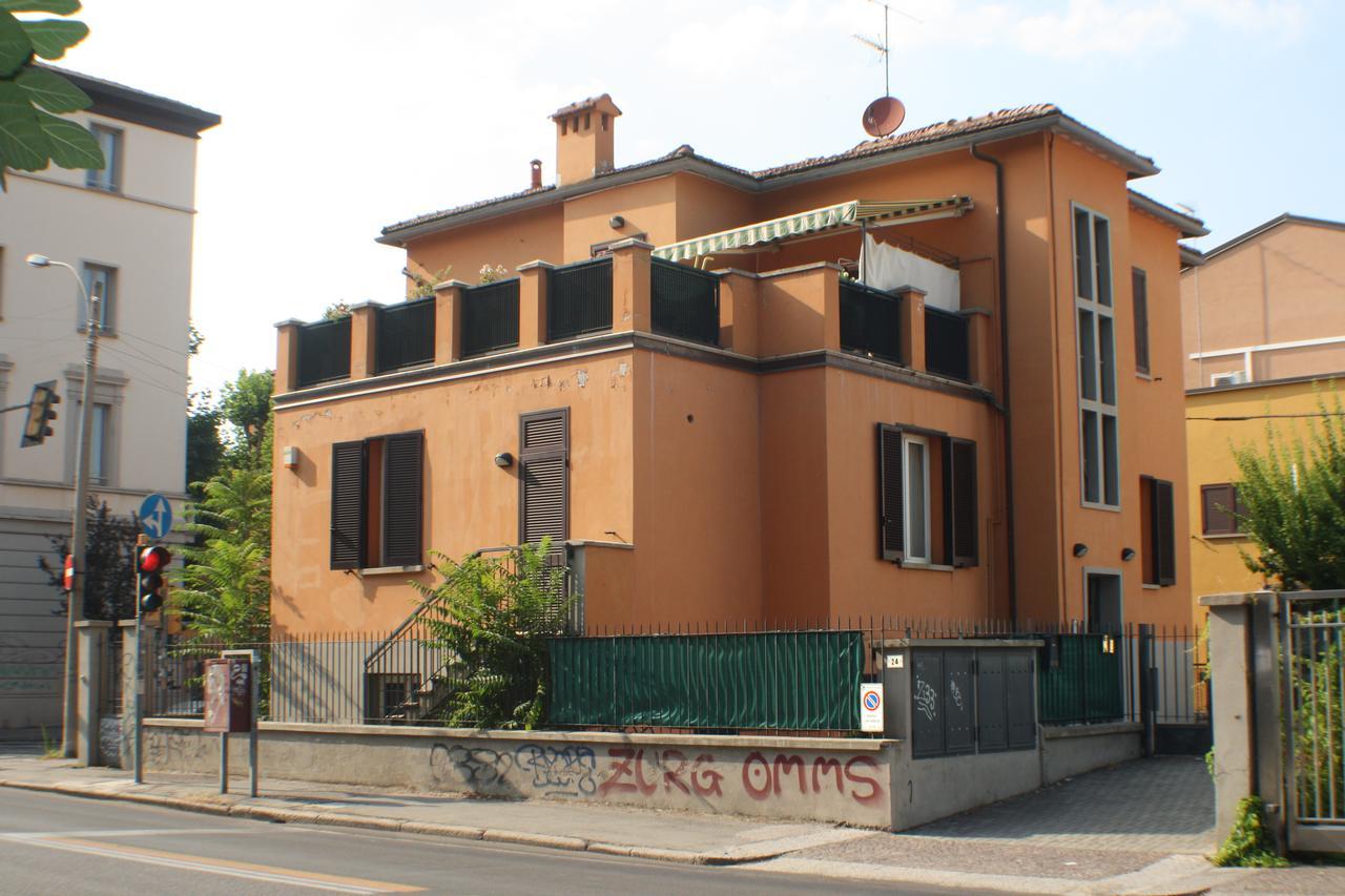 La Mansarda Apartment Bologna Bagian luar foto